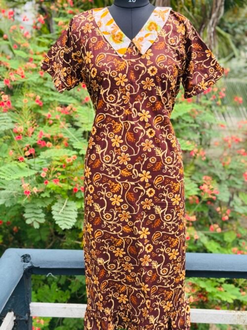 Peterpan collar feedinggown
