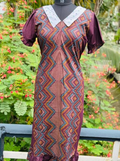 Peterpan collar feedinggown