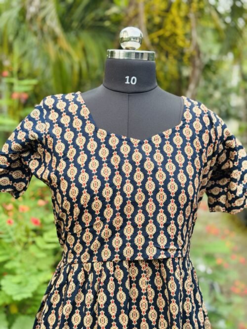 Zipless feeding frock