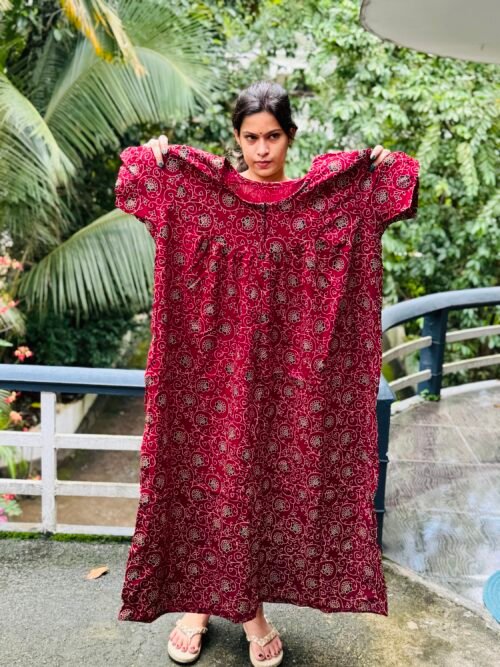 Nightfrock with sleeves