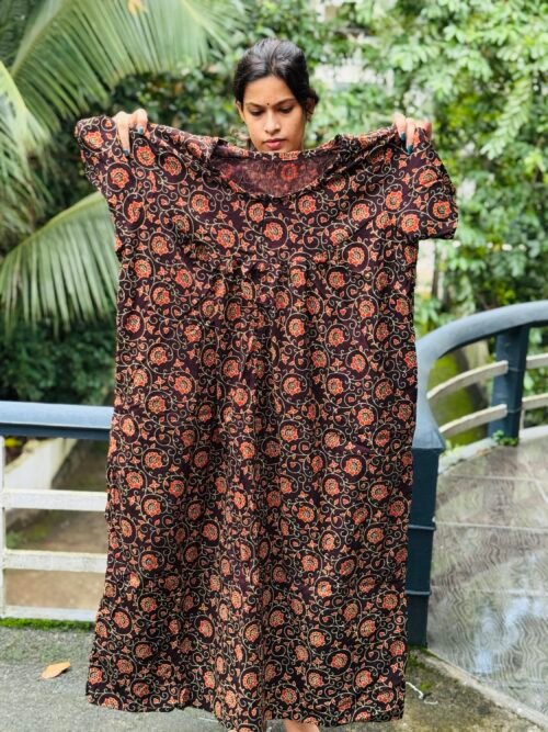 Nightfrock with sleeves