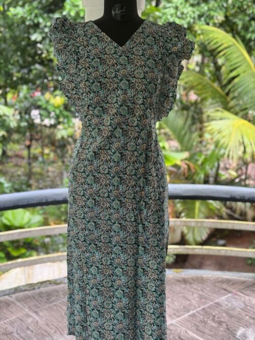 Rufflesleeve feedingfrock