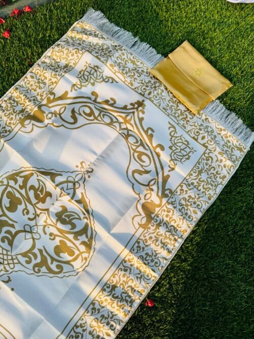 Travel friendly prayermat