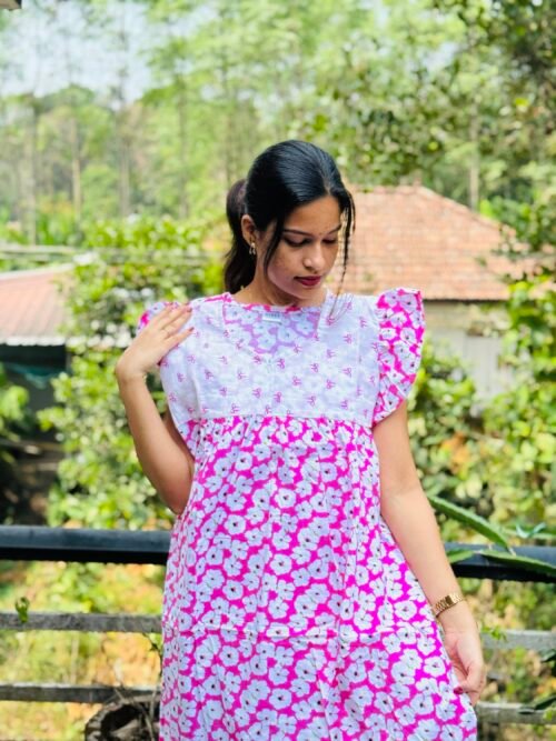 Rufflesleeve feedingfrock