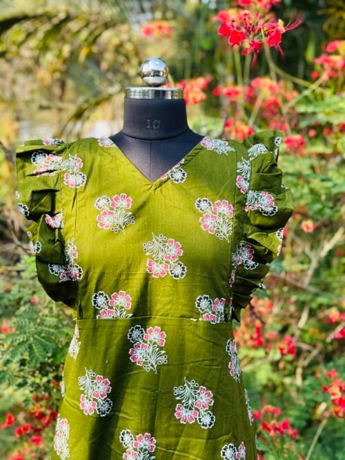 Rufflesleeve feedingfrock