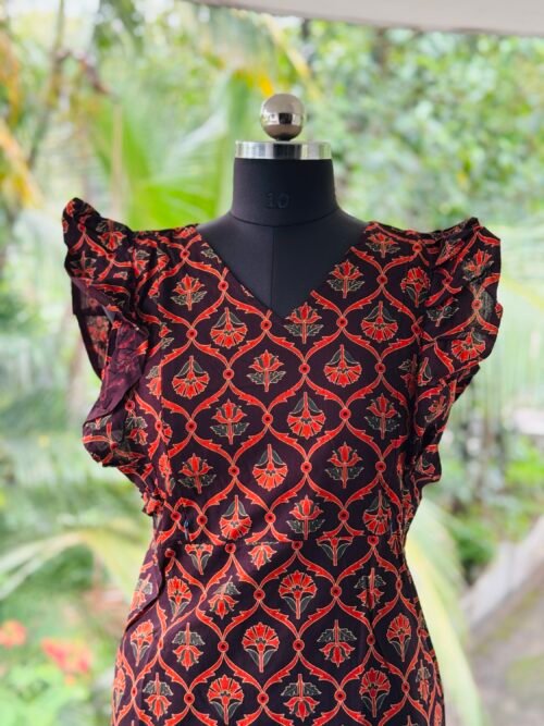 Rufflesleevefeefingfrock