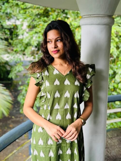 Rufflesleevefeedingfrock